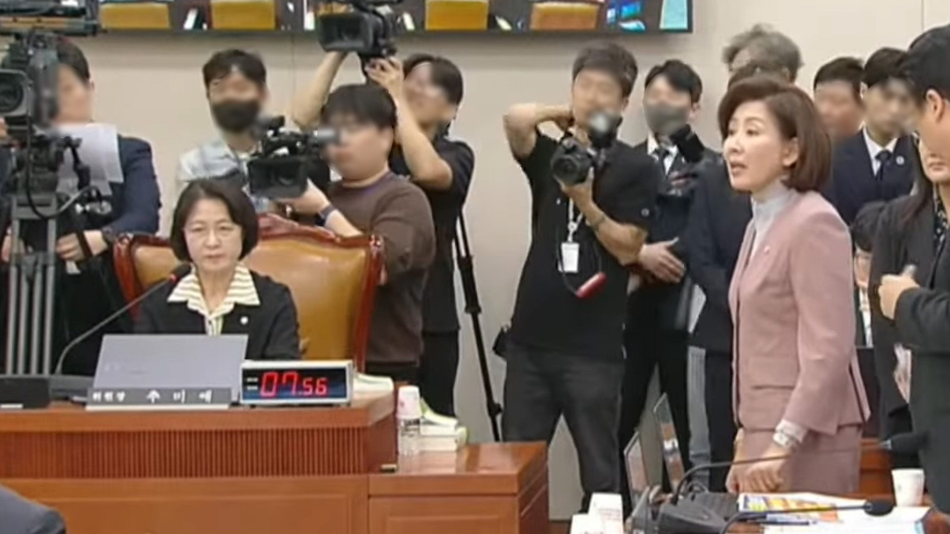 추미애 '윤석열 오빠에 도움되나‘.. 나경원 