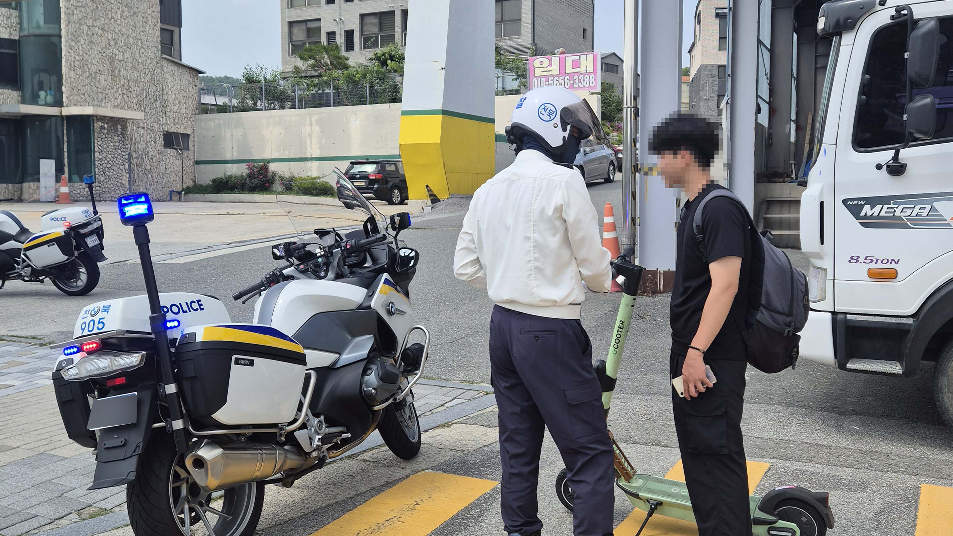 인도 다니는 오토바이·킥보드 중점 단속.. 사망자 36% 증가