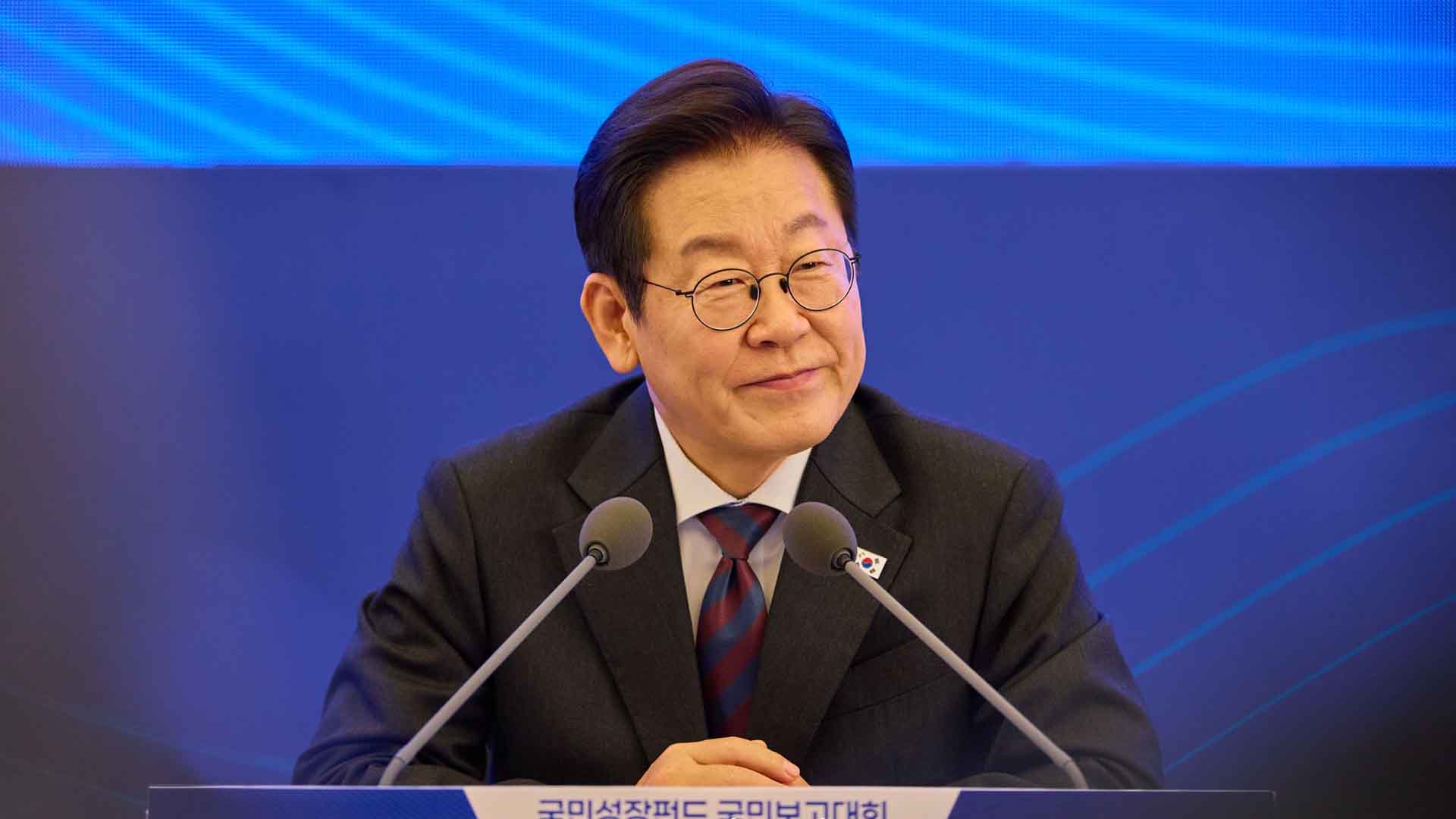 李 대통령 '잘한다' 53.5%.. 지난주 대비 1.5%p↑