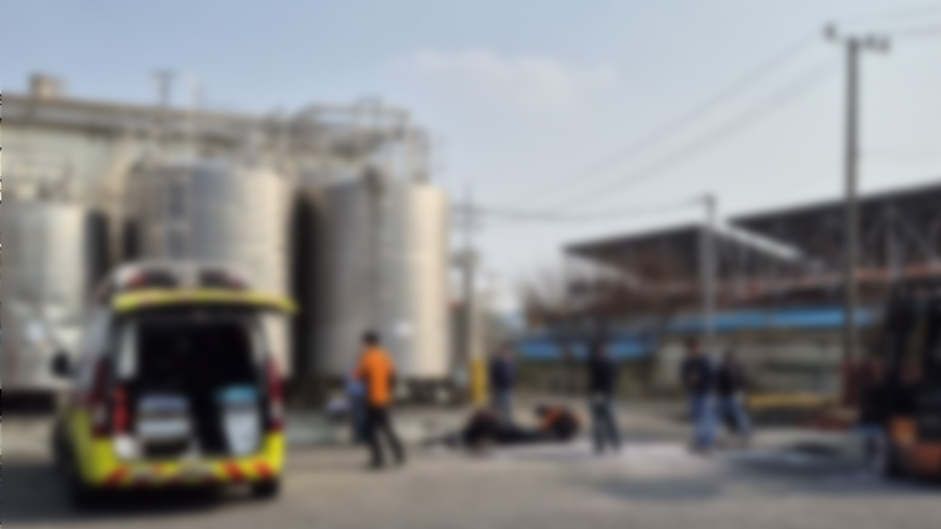 아스콘 작업하던 50대 노동자.. 2도 화상