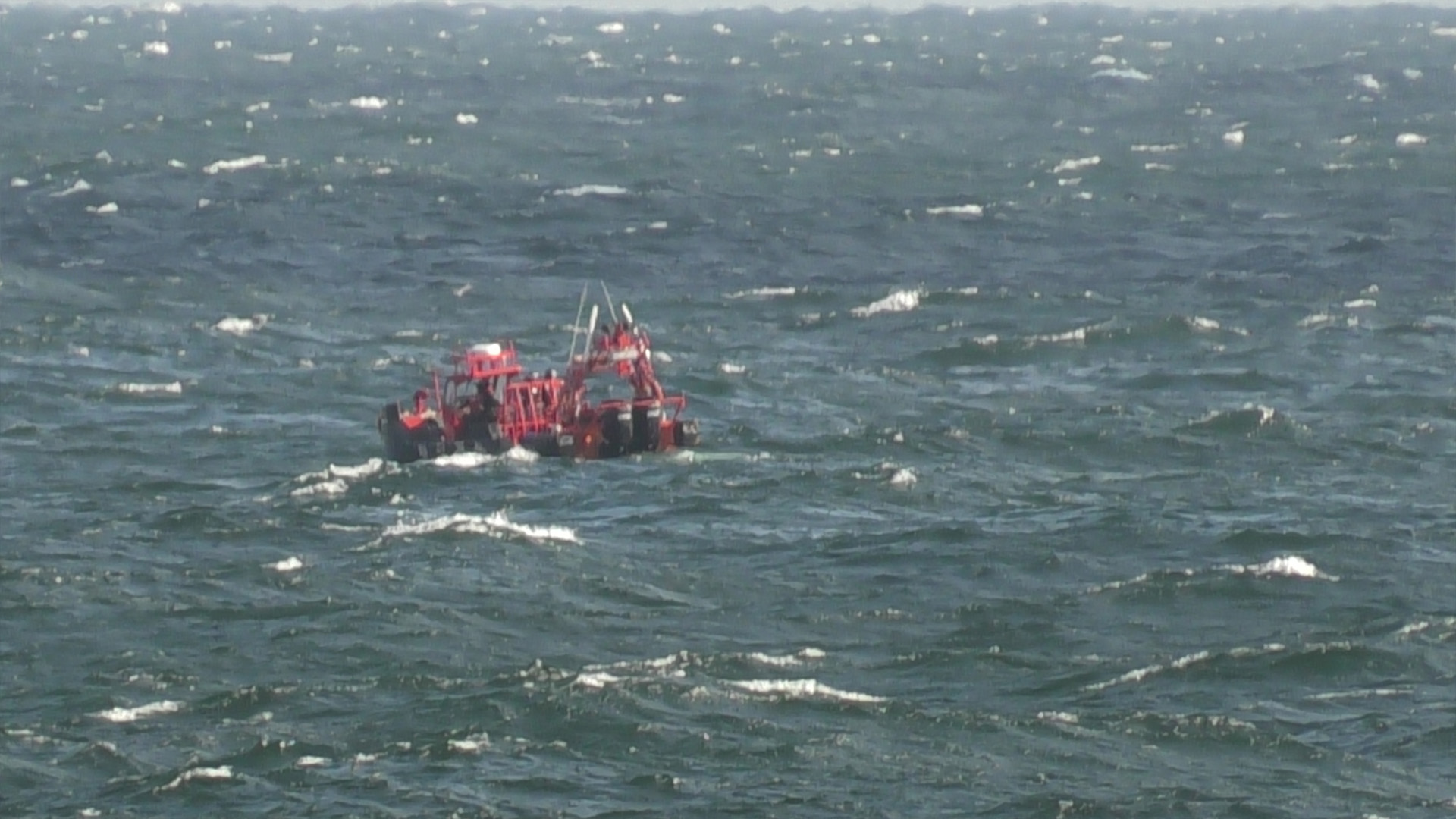 중국 선박 침몰 수색 장기화 조짐.. 11명 중 9명 실종