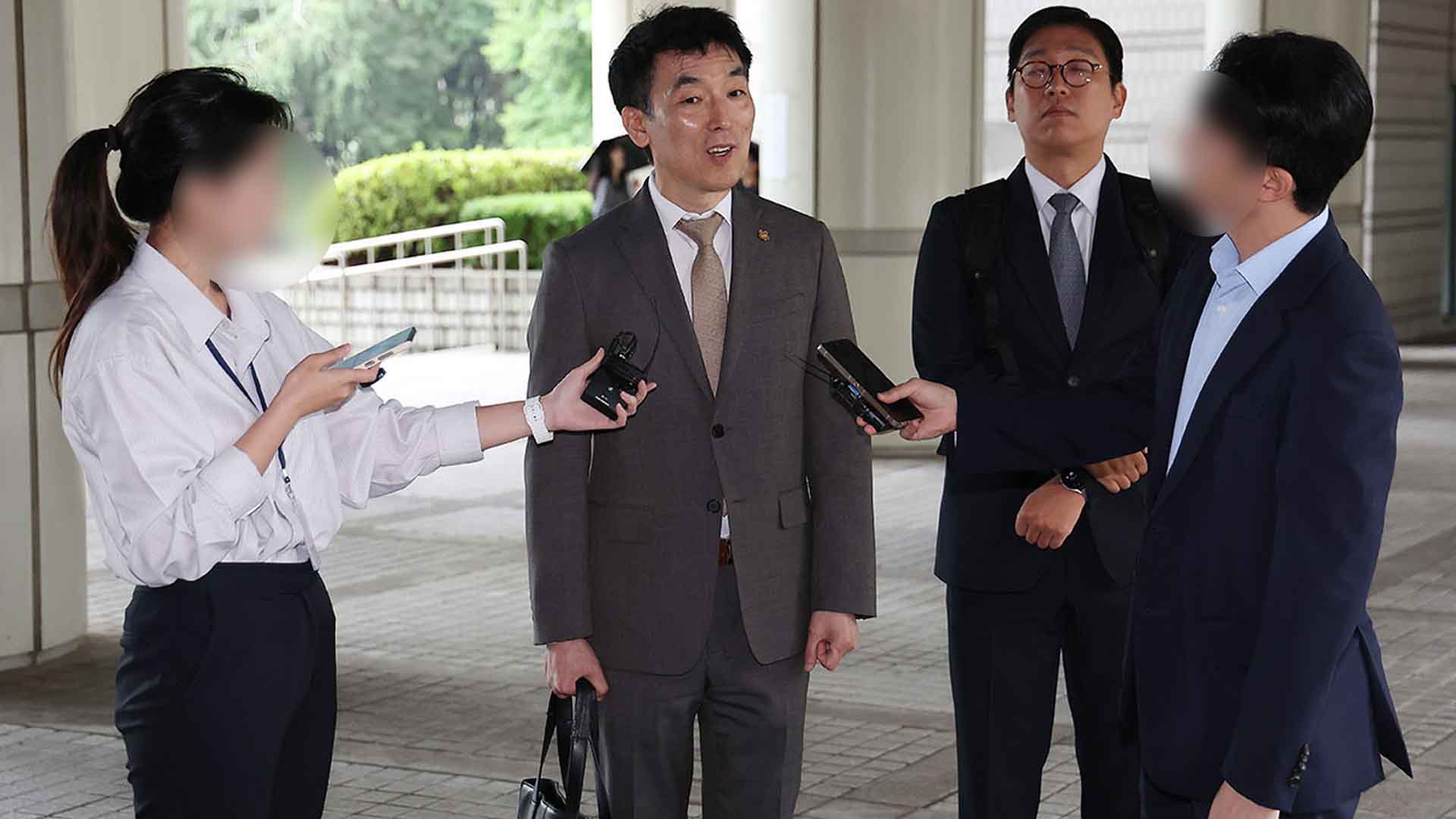 감치 명령 받은 김용현 변호인, 구치소 거부로 '석방'