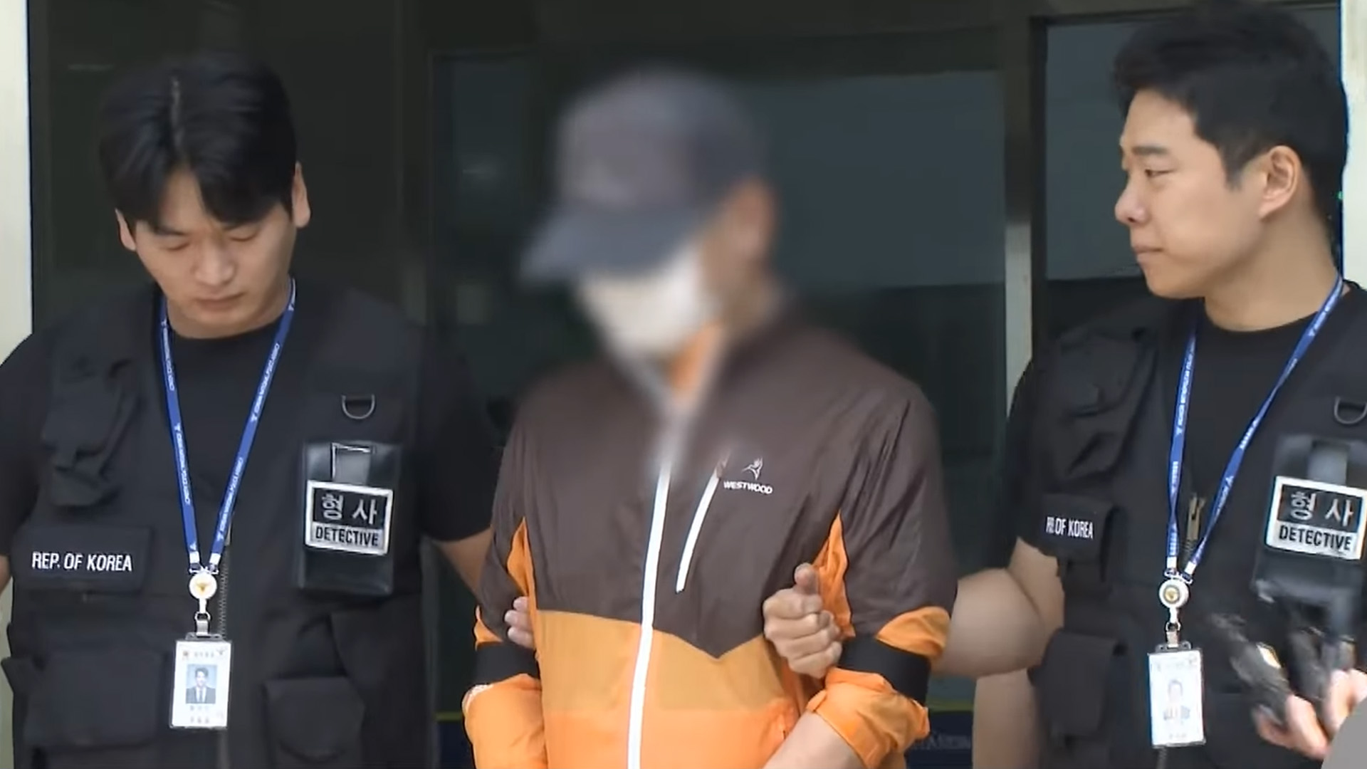 생일상 차려준 아들 사제총으로 살해한 60대.. '사형' 구형