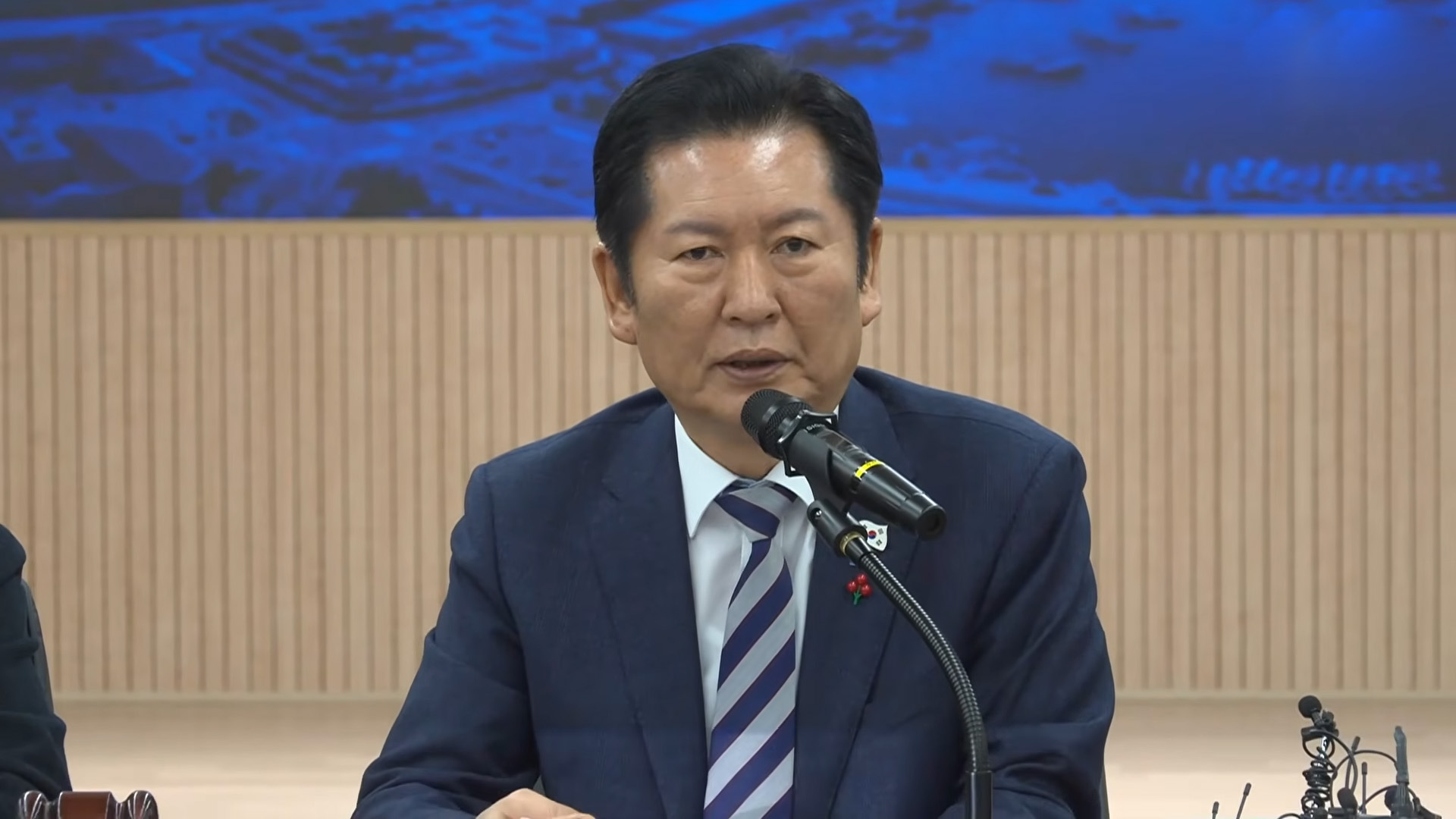 정청래 등 민주당 지도부 전북 찾아.. 