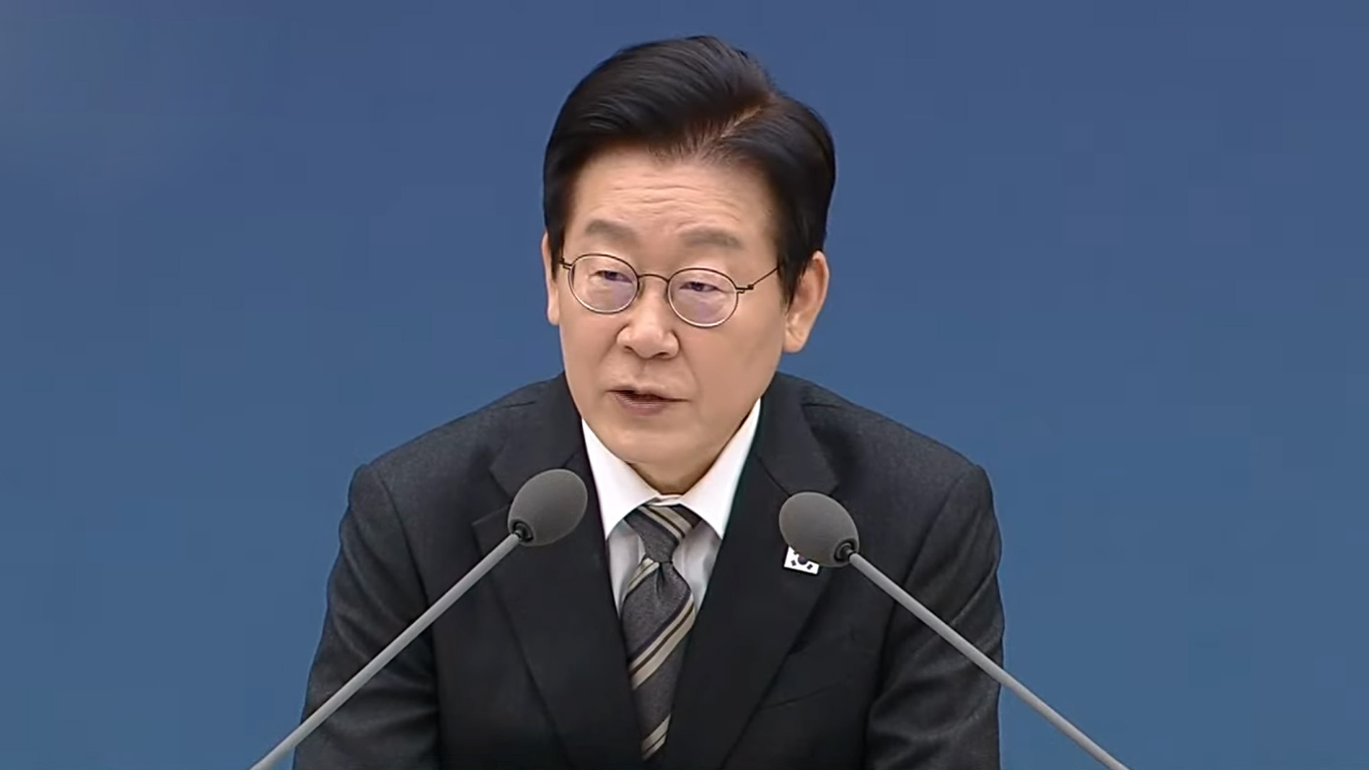 통일교 금품 의혹 영향?.. 李 대통령 지지율 6% 하락