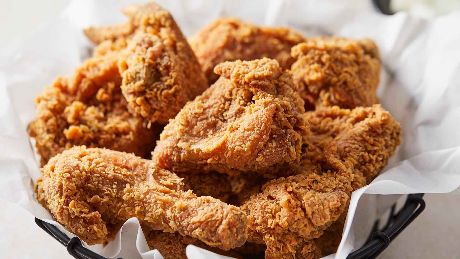 '치킨 중량표시제' 도입.. 10대 치킨 가맹점 우선 적용