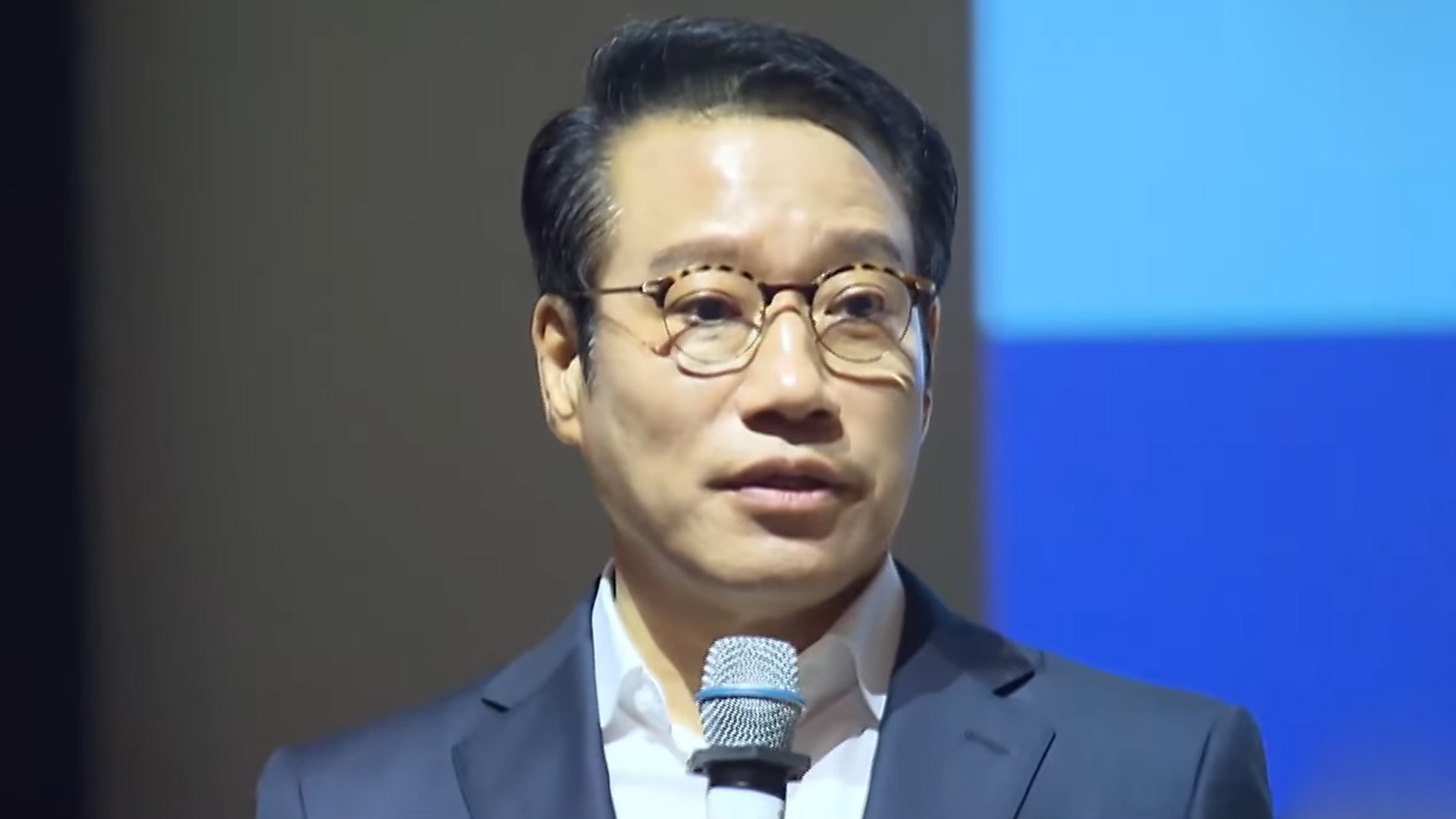 최경식 남원시장, 인사 비리 의혹 피의자 신분 경찰 출석