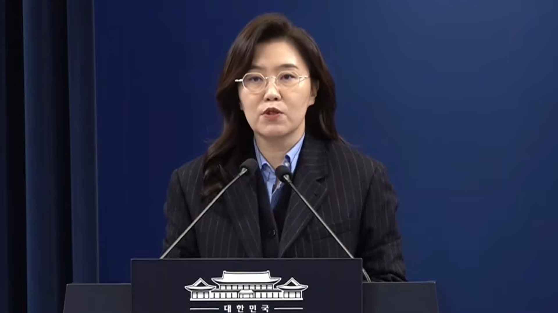 청와대, 다주택자 양도세 중과 유예 