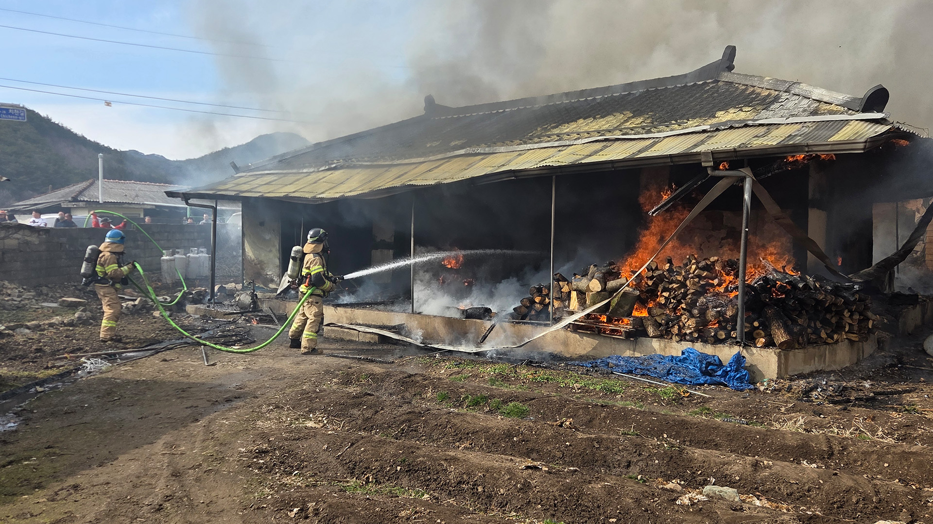순창 주택 화재.. 아궁이 취급 부주의 추정