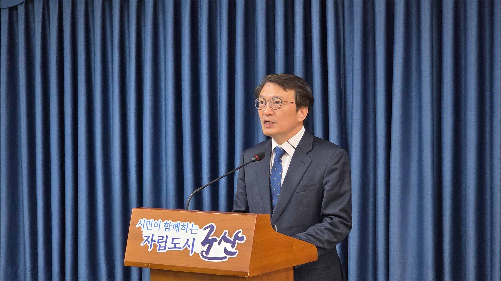 김의겸, 군산갑 재선거 출마.. 