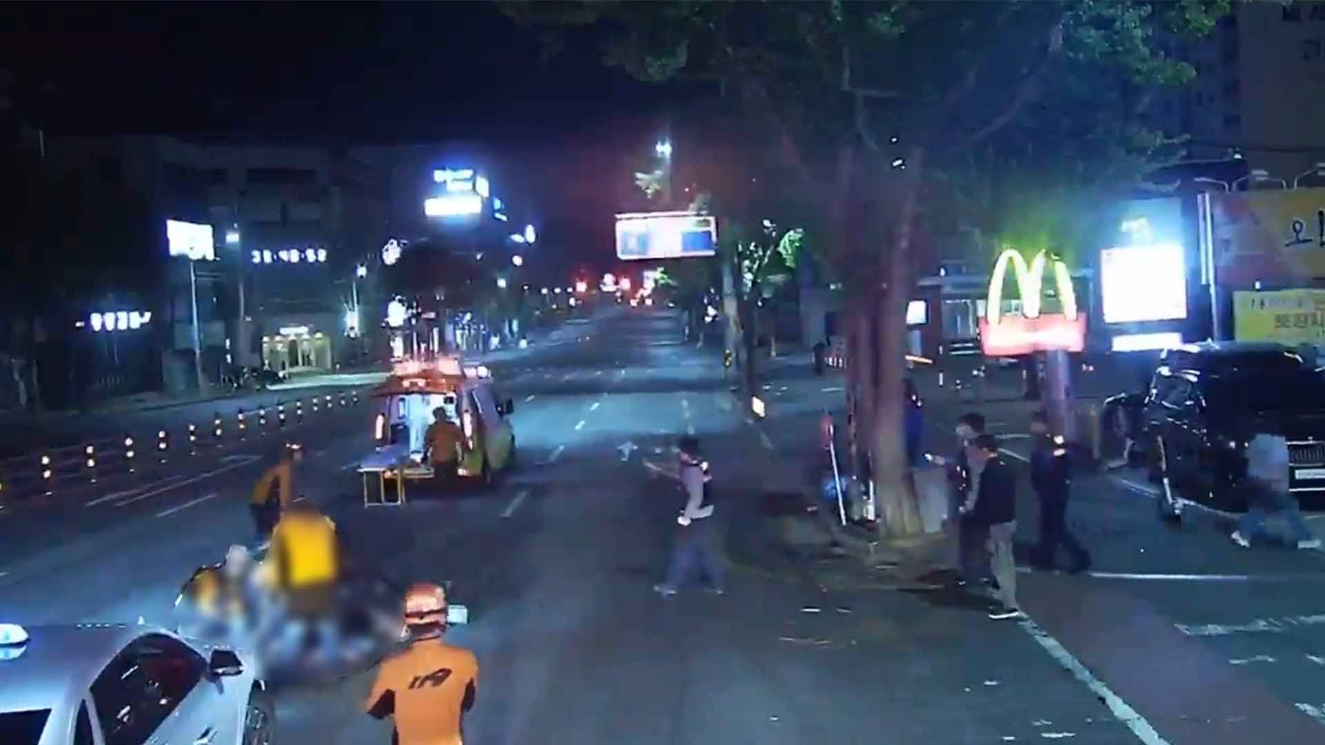 새벽 시간대 전주 도심 도로에서 보행자 사망 사고