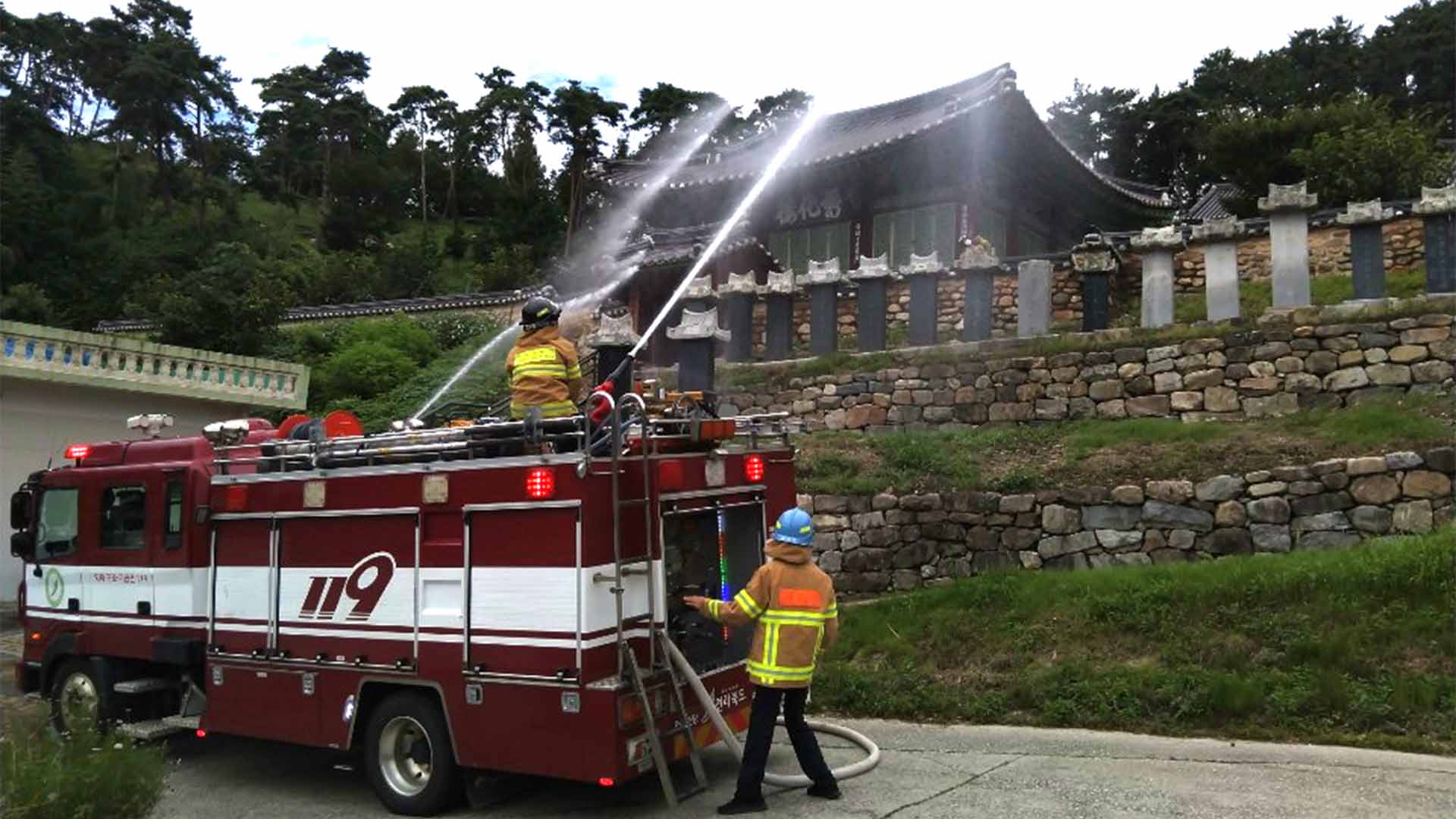 부처님오신날 '불 조심'.. 소방, 특별경계근무