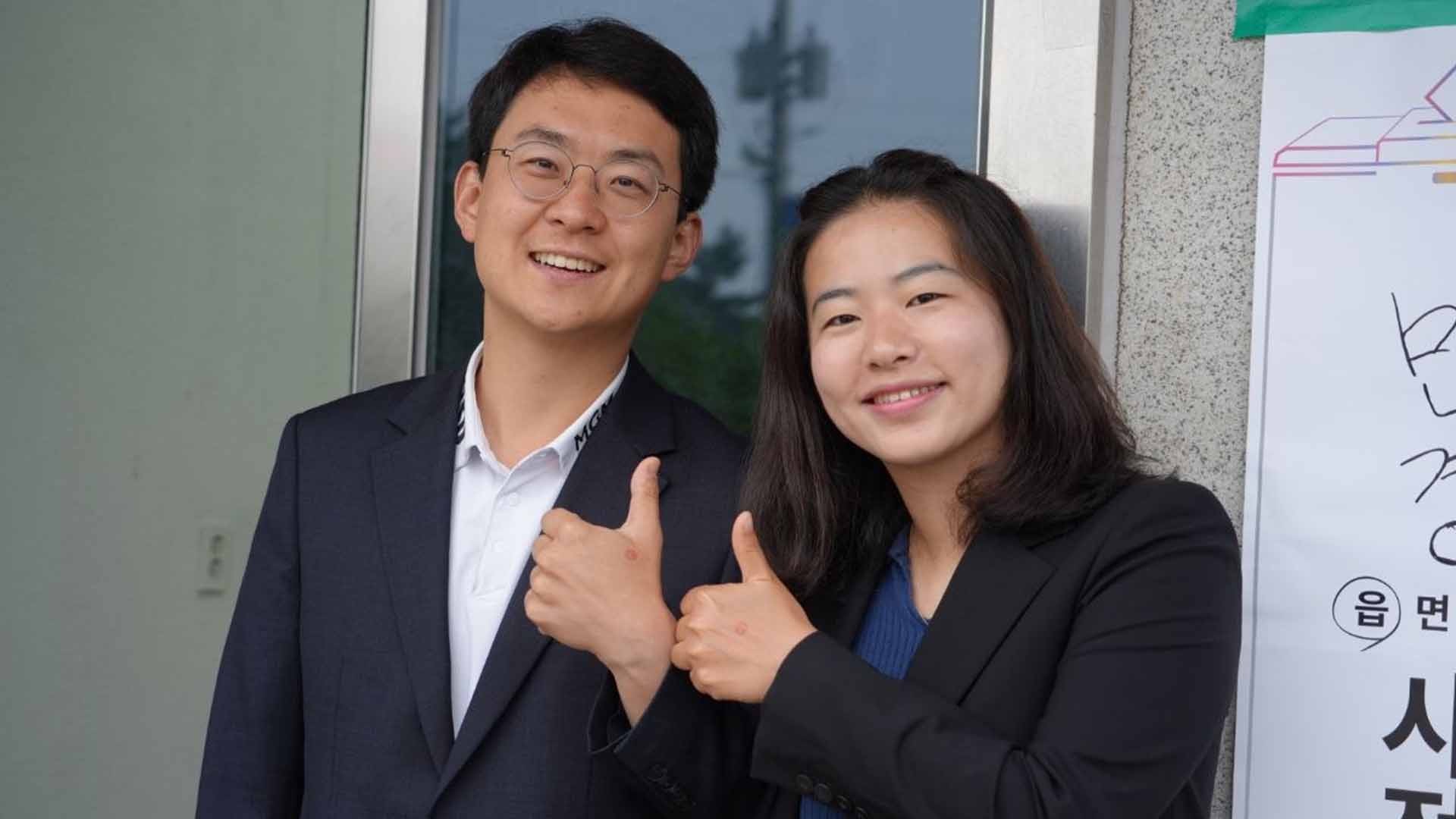 재보궐 후보들도 사전투표.. 박지원, 