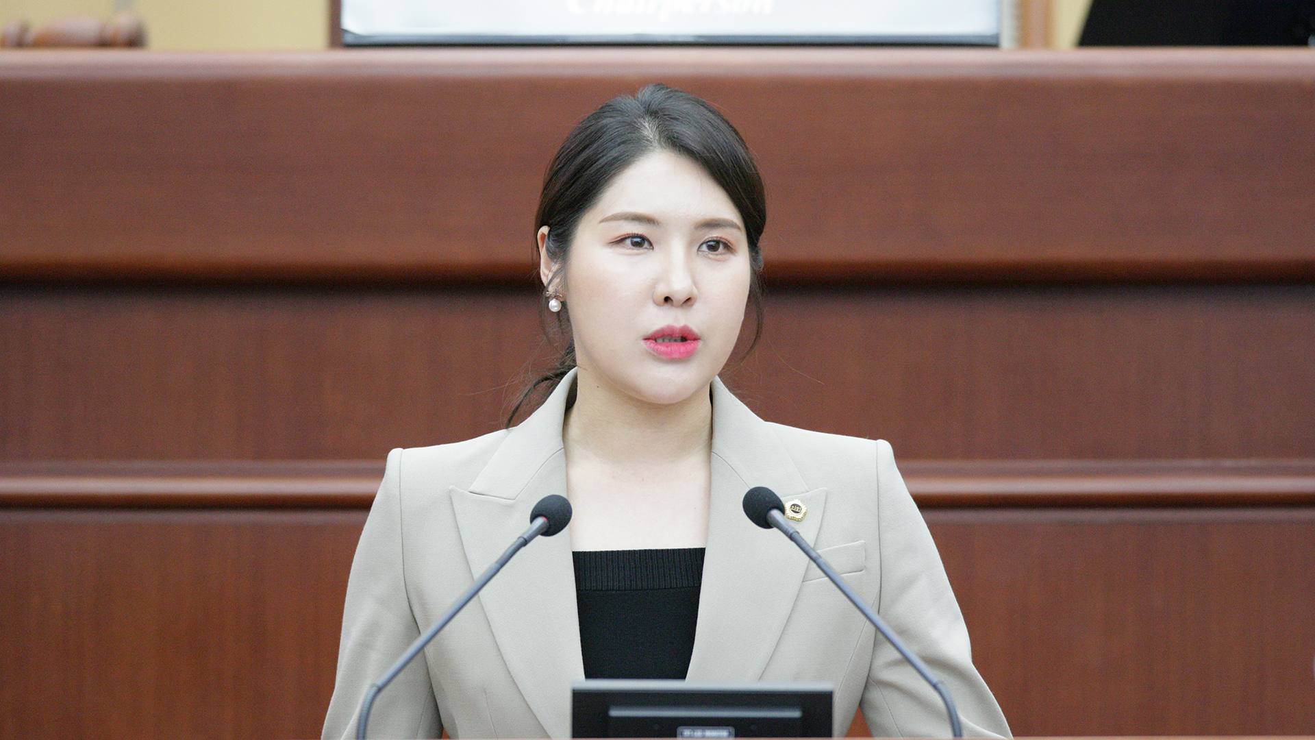 이원택 후보 식사비 대납 의혹.. 김슬지 도의원 경찰 조사