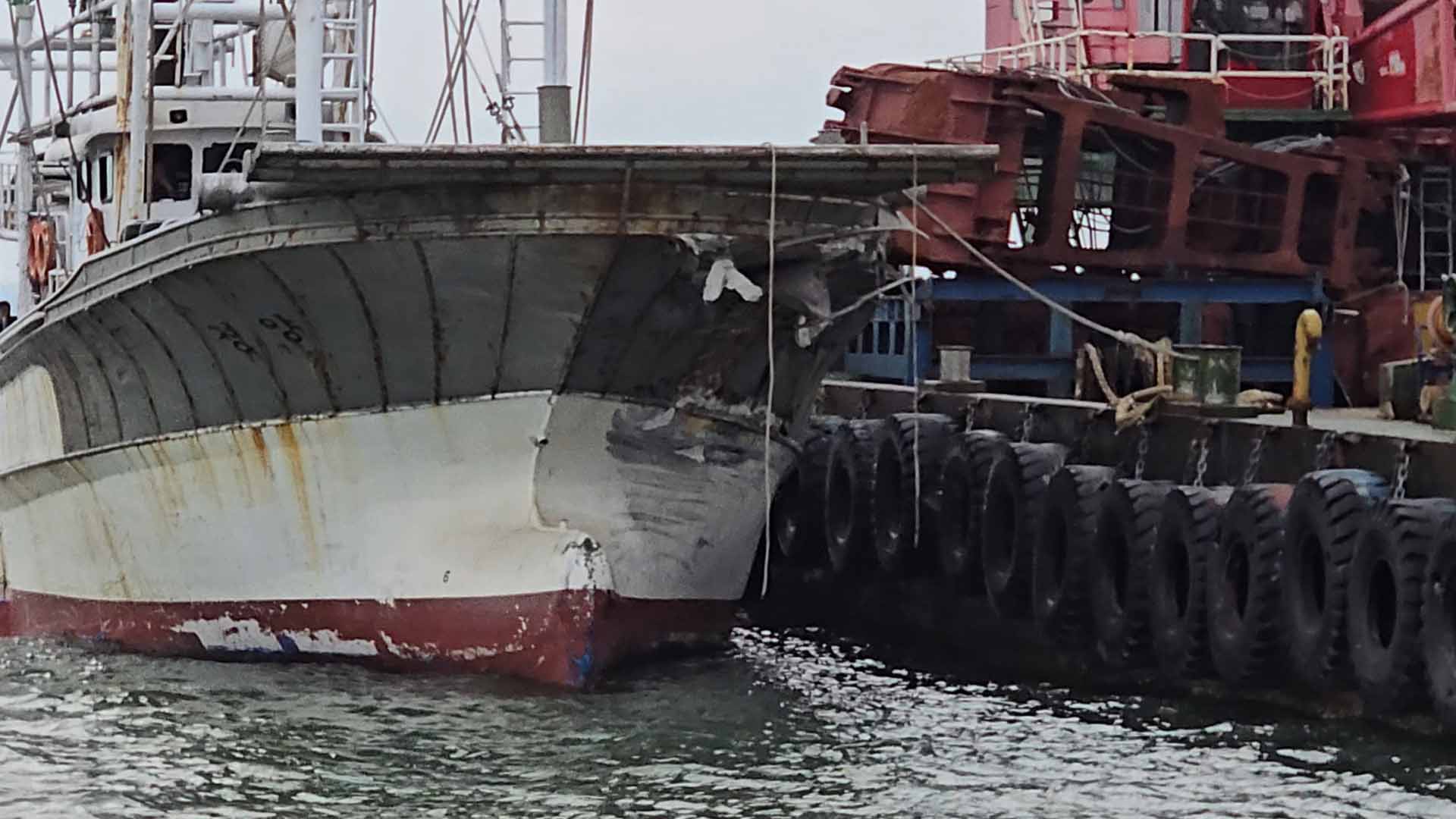 군산 앞바다 사고 잇따라.. 인명피해·해양오염 없어
