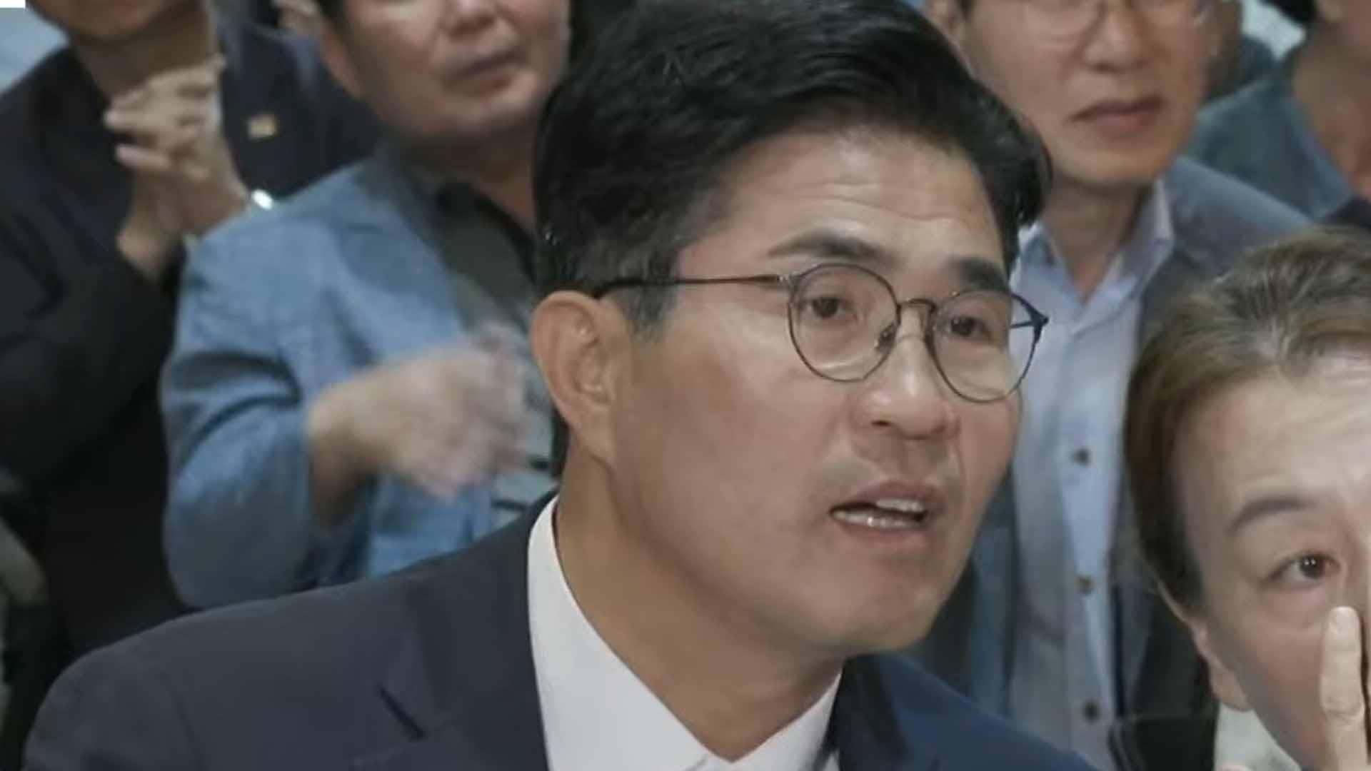 민주당 이원택, 개표 초·중반 현장 분위기는?