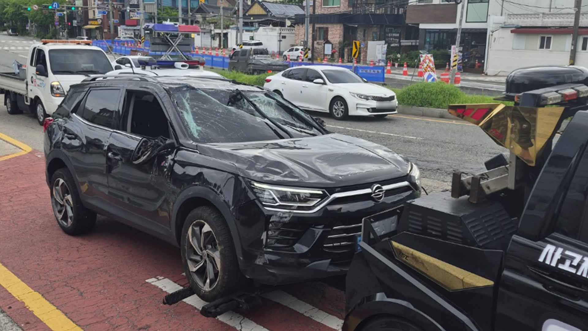 만취 상태로 차 몰다 전도 사고.. '면허 취소 수치' 30대 남성 검거