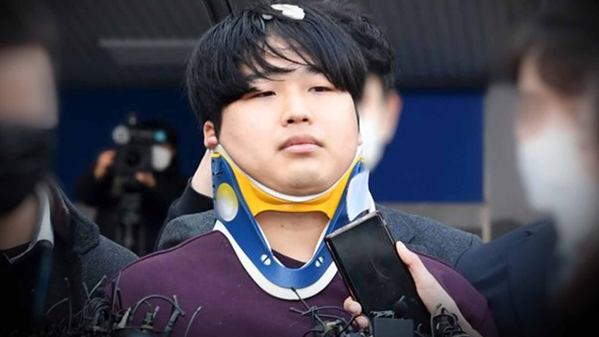 징역 '47년 4개월' 조주빈, 감형 노린 헌법소원.. 헌재
